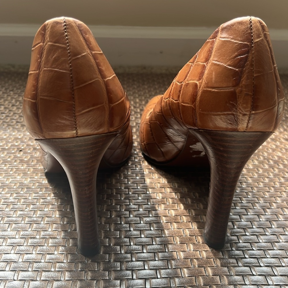 Leather Pumps - image 4